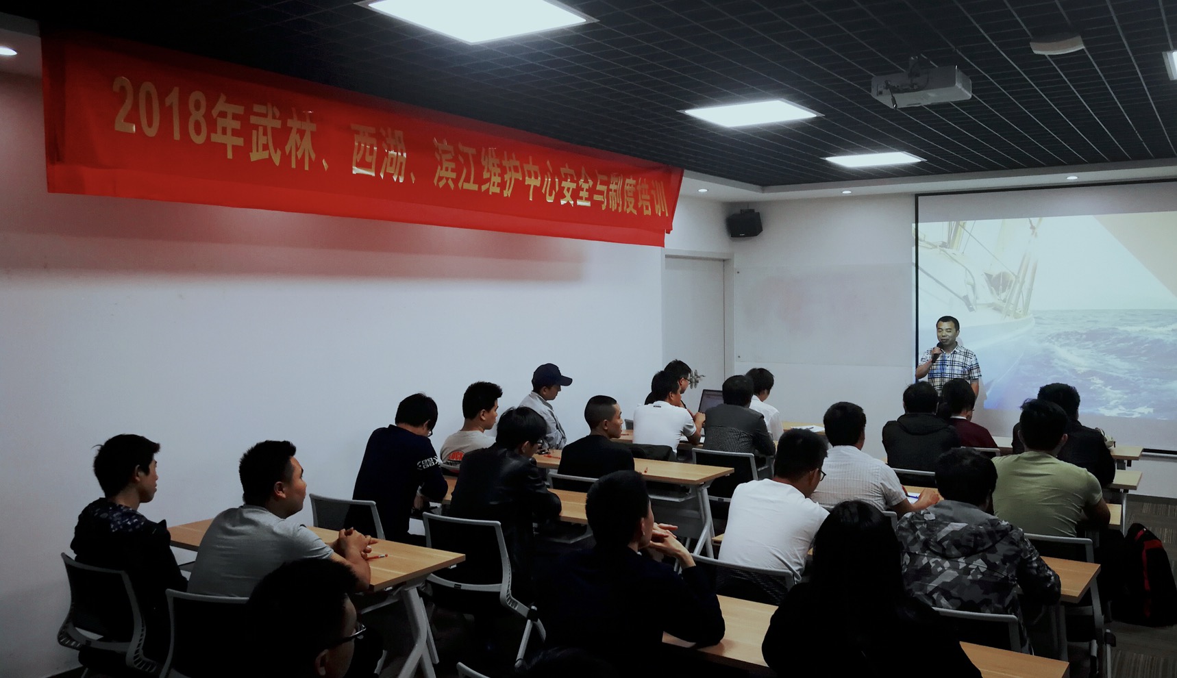 1525222873326764L7oO.jpg 1524926478799.jpg