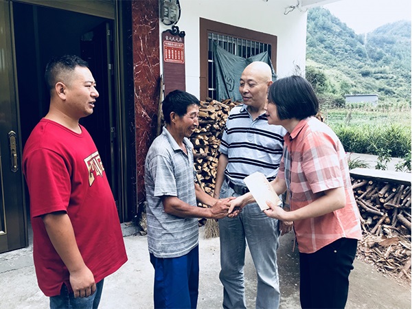 1566978462411679EIdS.jpg ax4.jpg